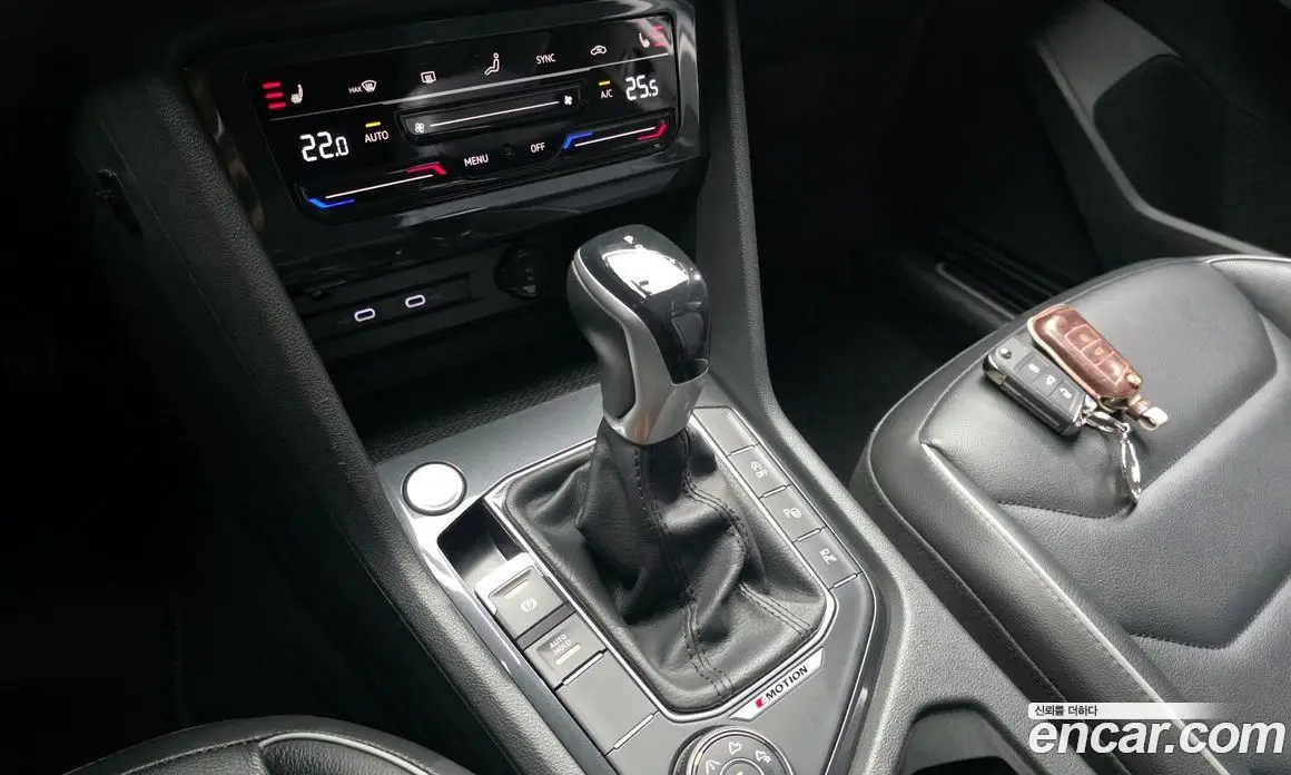 Volkswagen Tiguan 2021 2.0 автомат (гидро), фото 12 Volkswagen Tiguan 2021 2.0 автомат (гидро), фото 12