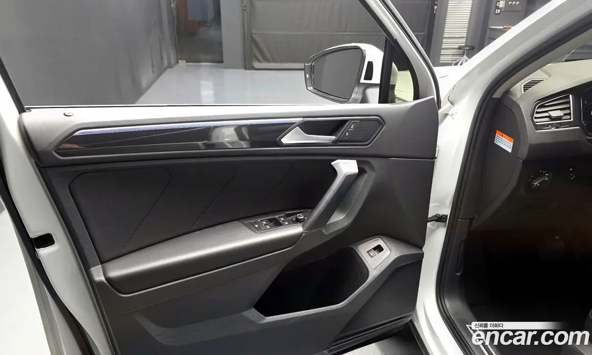 Volkswagen Tiguan 2021 2.0 автомат (гидро), фото 14 Volkswagen Tiguan 2021 2.0 автомат (гидро), фото 14