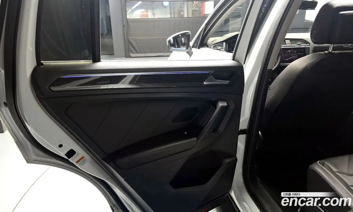 Volkswagen Tiguan 2021 2.0 автомат (гидро), фото 15 Volkswagen Tiguan 2021 2.0 автомат (гидро), фото 15