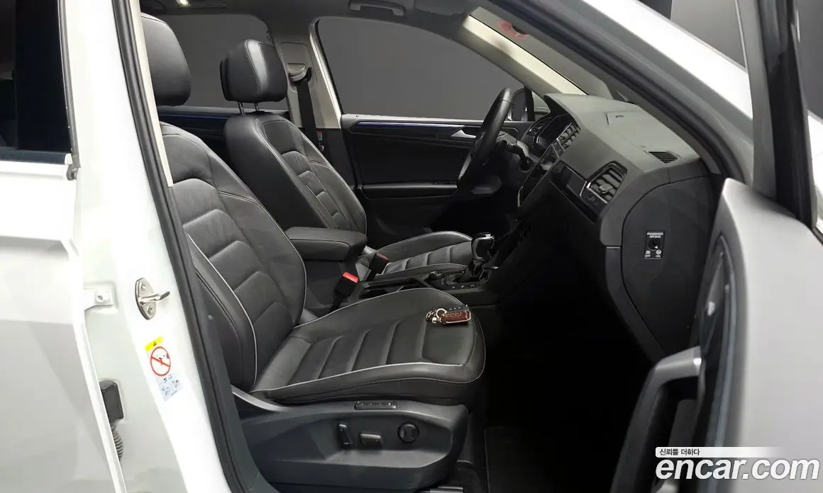 Volkswagen Tiguan 2021 2.0 автомат (гидро), фото 16 Volkswagen Tiguan 2021 2.0 автомат (гидро), фото 16