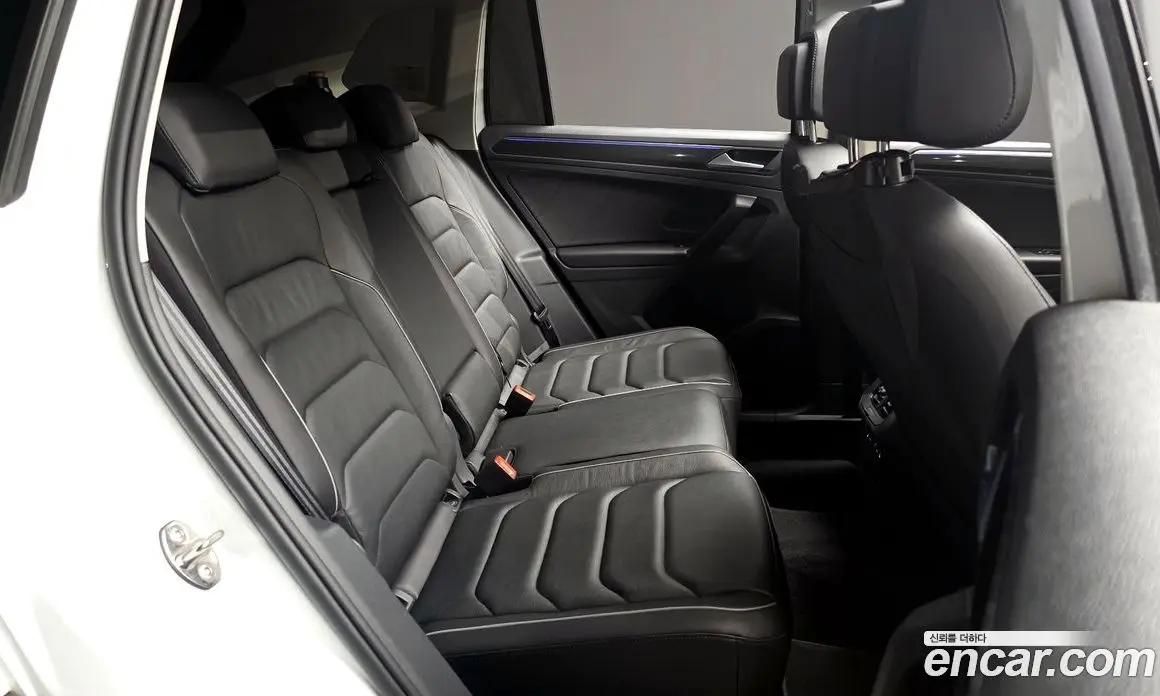 Volkswagen Tiguan 2021 2.0 автомат (гидро), фото 17 Volkswagen Tiguan 2021 2.0 автомат (гидро), фото 17