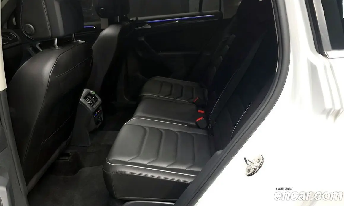 Volkswagen Tiguan 2021 2.0 автомат (гидро), фото 18 Volkswagen Tiguan 2021 2.0 автомат (гидро), фото 18