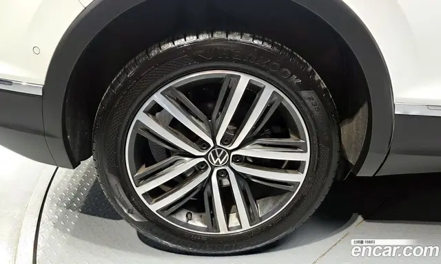 Volkswagen Tiguan 2021 2.0 автомат (гидро), миниатюра 5 Volkswagen Tiguan 2021 2.0 автомат (гидро), миниатюра 5