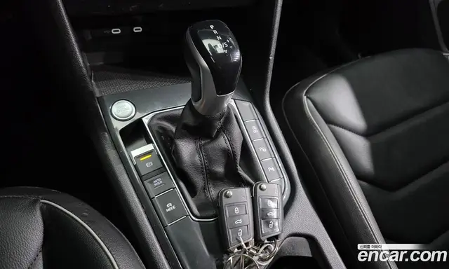 Volkswagen Tiguan 2023 2.0 автомат (гидро), миниатюра 12