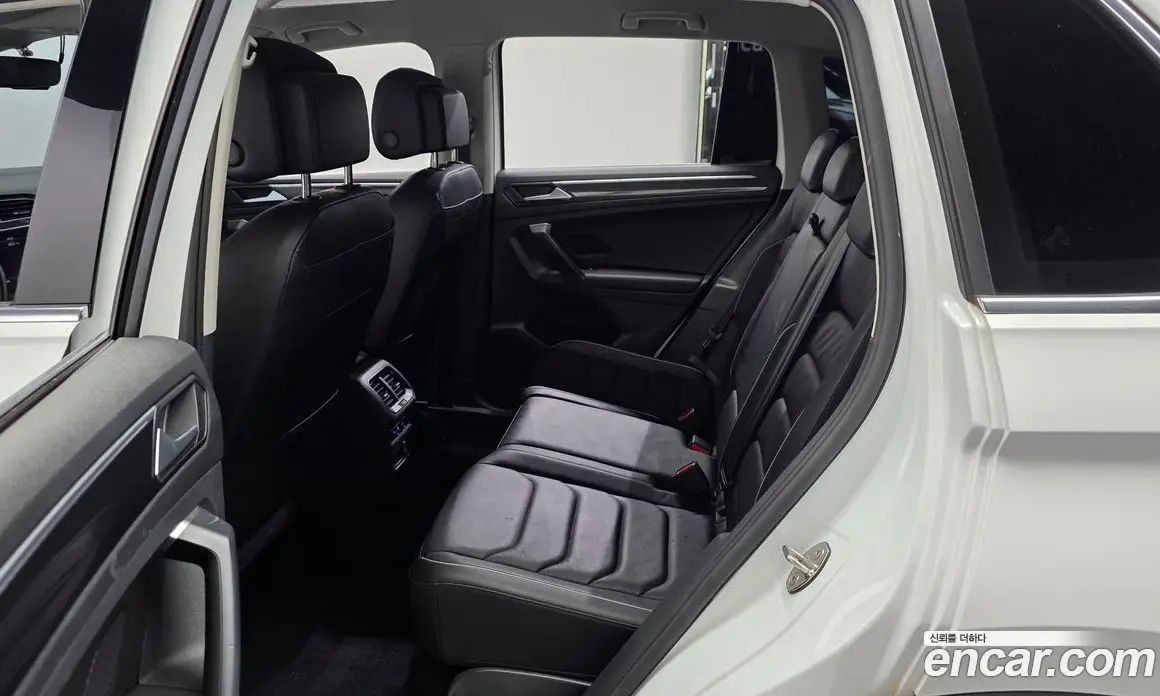 Volkswagen Tiguan 2023 2.0 автомат (гидро), фото 16 Volkswagen Tiguan 2023 2.0 автомат (гидро), фото 16