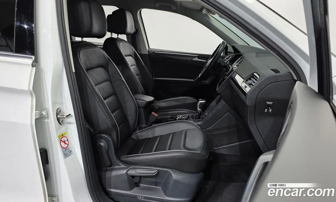 Volkswagen Tiguan 2023 2.0 автомат (гидро), фото 17 Volkswagen Tiguan 2023 2.0 автомат (гидро), фото 17