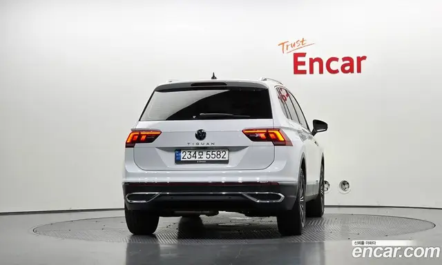 Volkswagen Tiguan 2023 2.0 автомат (гидро), миниатюра 4 Volkswagen Tiguan 2023 2.0 автомат (гидро), миниатюра 4