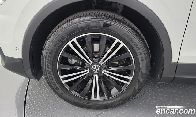 Volkswagen Tiguan 2023 2.0 автомат (гидро), миниатюра 5 Volkswagen Tiguan 2023 2.0 автомат (гидро), миниатюра 5