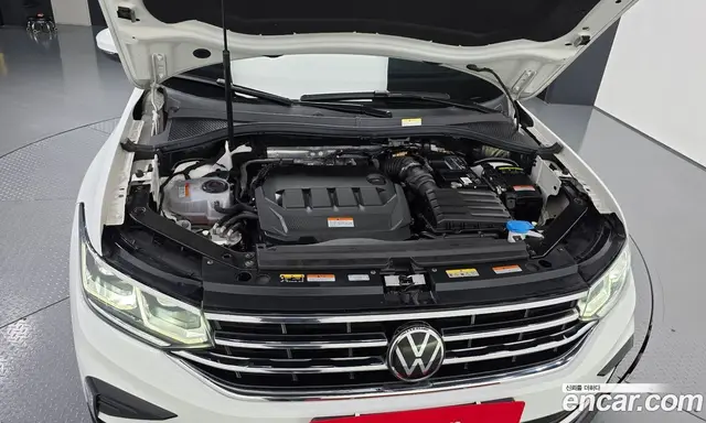 Volkswagen Tiguan 2023 2.0 автомат (гидро), миниатюра 6 Volkswagen Tiguan 2023 2.0 автомат (гидро), миниатюра 6