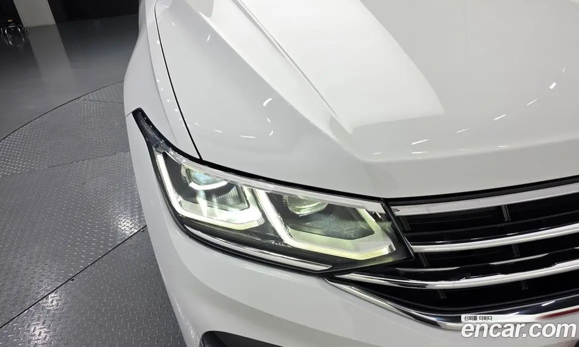 Volkswagen Tiguan 2023 2.0 автомат (гидро), фото 8 Volkswagen Tiguan 2023 2.0 автомат (гидро), фото 8