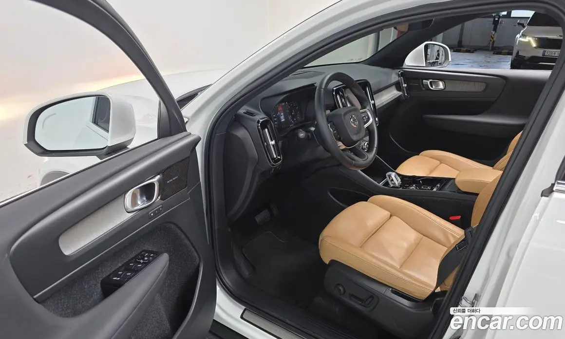 Volvo XC40 2021 2.0 автомат (гидро), фото 13 Volvo XC40 2021 2.0 автомат (гидро), фото 13