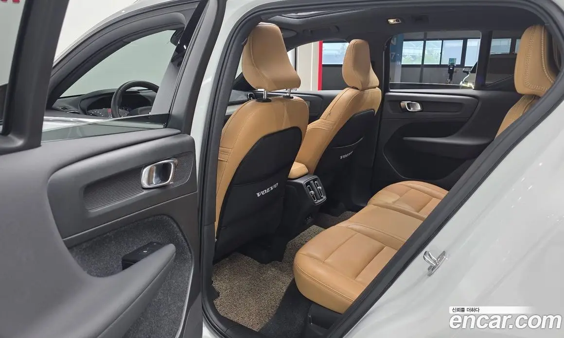 Volvo XC40 2021 2.0 автомат (гидро), фото 16 Volvo XC40 2021 2.0 автомат (гидро), фото 16