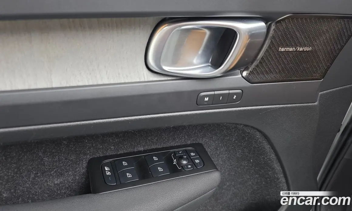 Volvo XC40 2021 2.0 автомат (гидро), фото 20 Volvo XC40 2021 2.0 автомат (гидро), фото 20