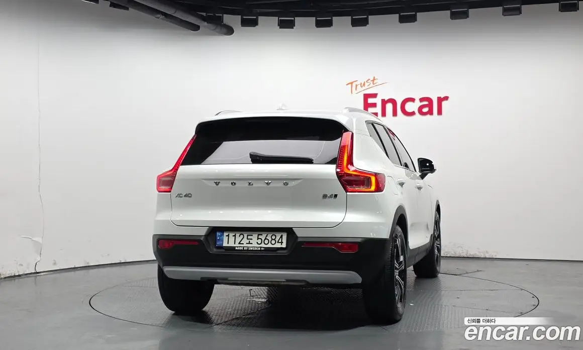 Volvo XC40 2021 2.0 автомат (гидро), фото 4 Volvo XC40 2021 2.0 автомат (гидро), фото 4