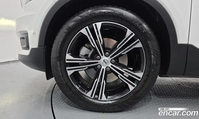 Volvo XC40 2021 2.0 автомат (гидро), миниатюра 5 Volvo XC40 2021 2.0 автомат (гидро), миниатюра 5