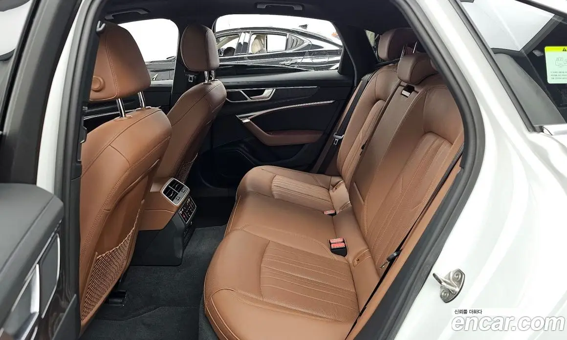 Audi A6 2023 2.0 автомат (гидро), фото 16