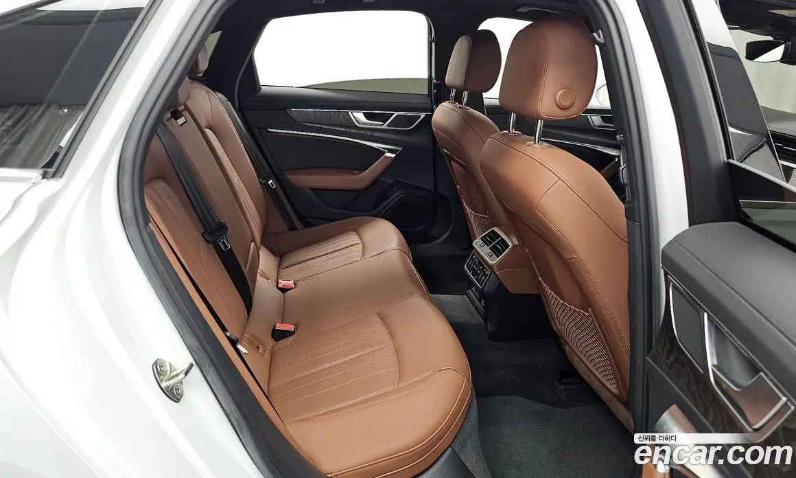 Audi A6 2023 2.0 автомат (гидро), фото 18