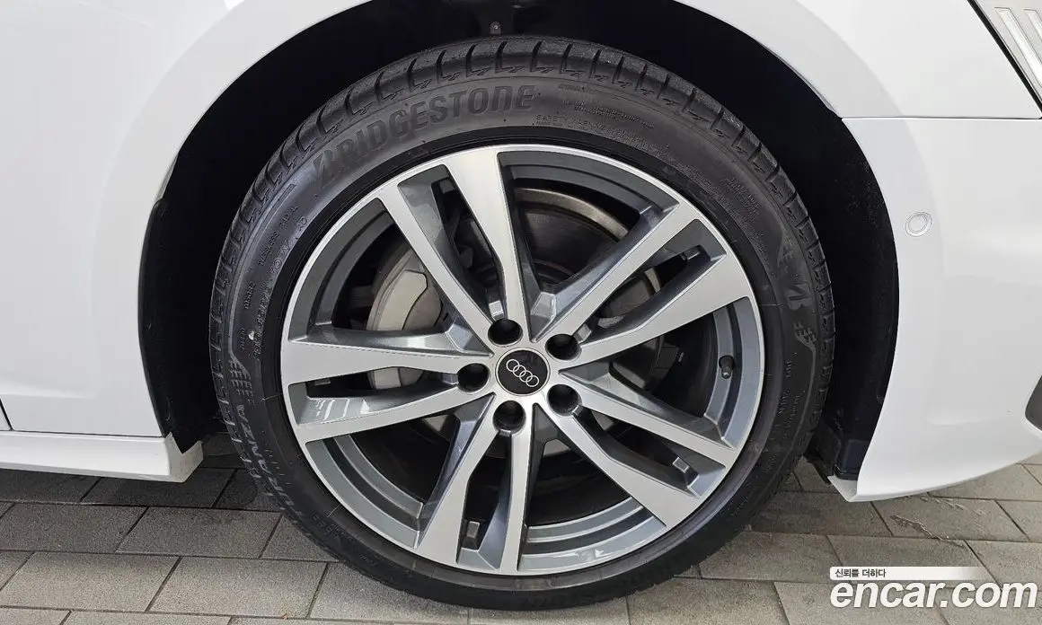Audi A6 2023 2.0 автомат (гидро), фото 7