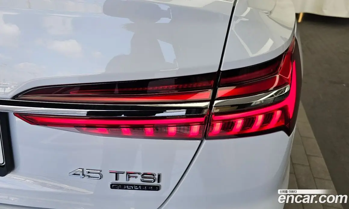 Audi A6 2023 2.0 автомат (гидро), фото 9