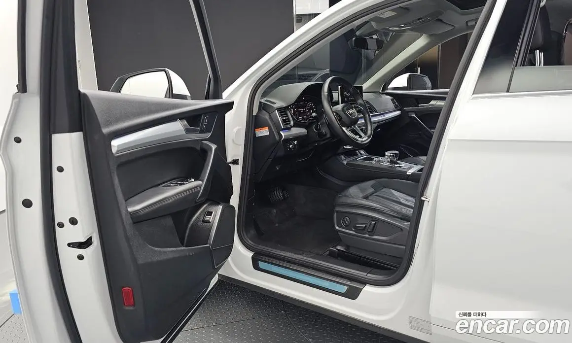 Audi Q5 2020 2.0 автомат (гидро), фото 13