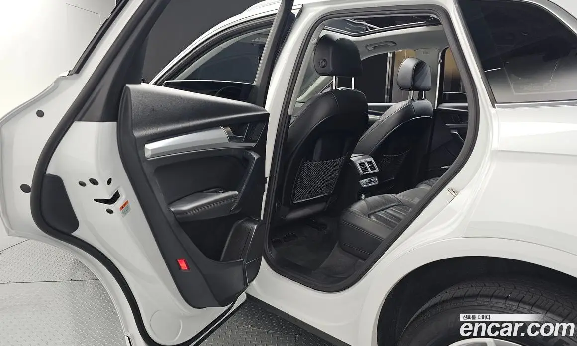 Audi Q5 2020 2.0 автомат (гидро), фото 18