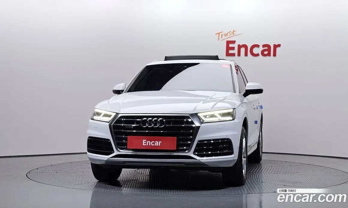 Audi Q5 2020 2.0 автомат (гидро), фото 3