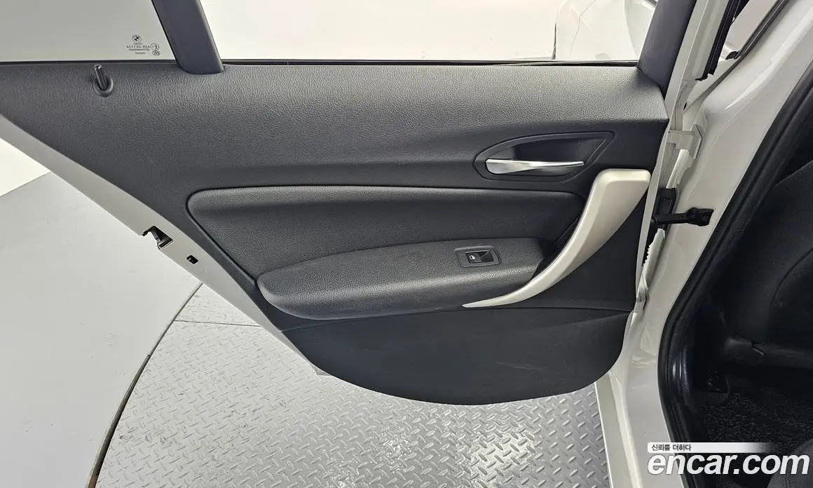 BMW 1 серия 2019 2.0 автомат (гидро), фото 15 BMW 1 серия 2019 2.0 автомат (гидро), фото 15