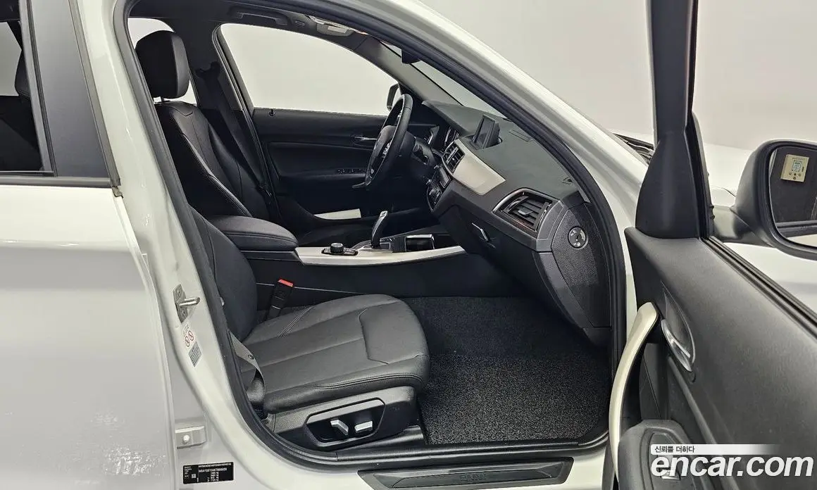 BMW 1 серия 2019 2.0 автомат (гидро), фото 17 BMW 1 серия 2019 2.0 автомат (гидро), фото 17