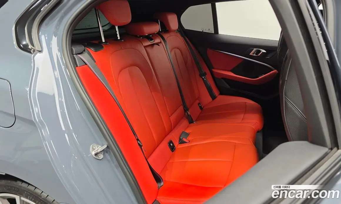 BMW 1 серия 2021 2.0 автомат (гидро), фото 16