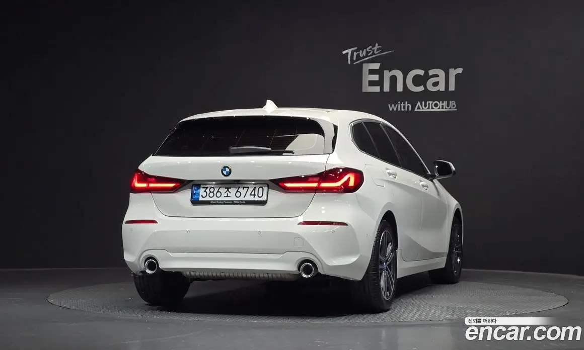 BMW 1 серия 2022 2.0 автомат (гидро), фото 4
