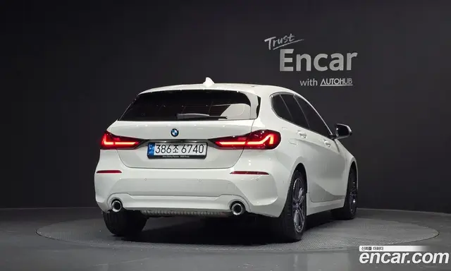 BMW 1 серия 2022 2.0 автомат (гидро), миниатюра 4