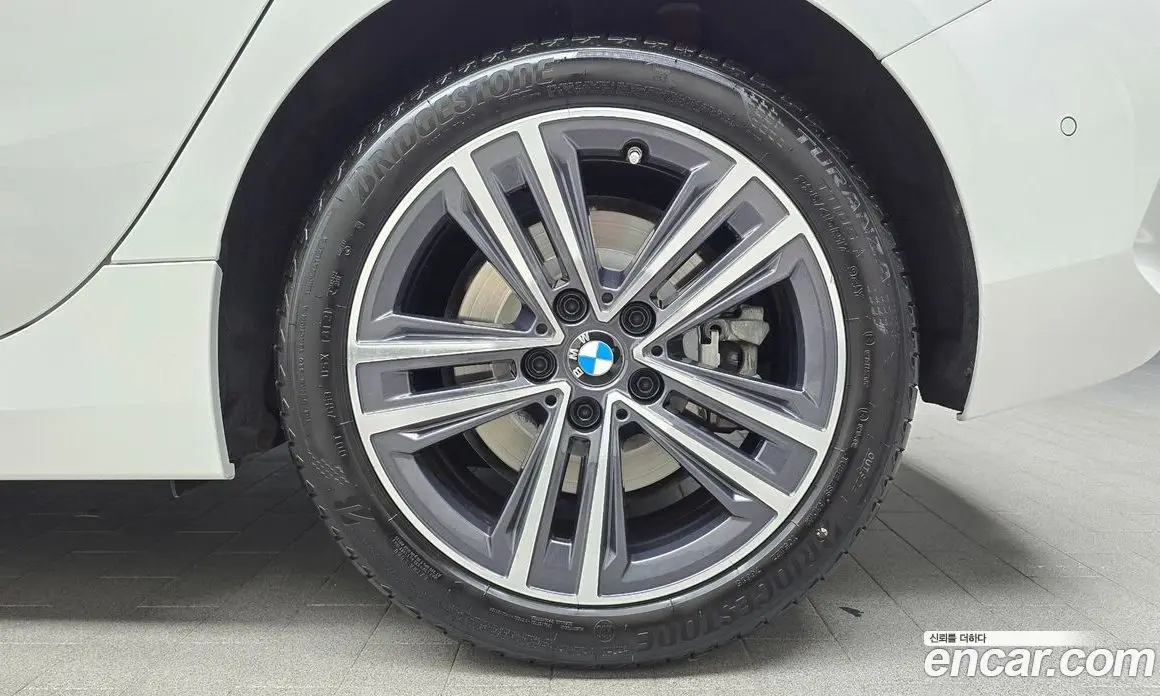 BMW 1 серия 2022 2.0 автомат (гидро), фото 7