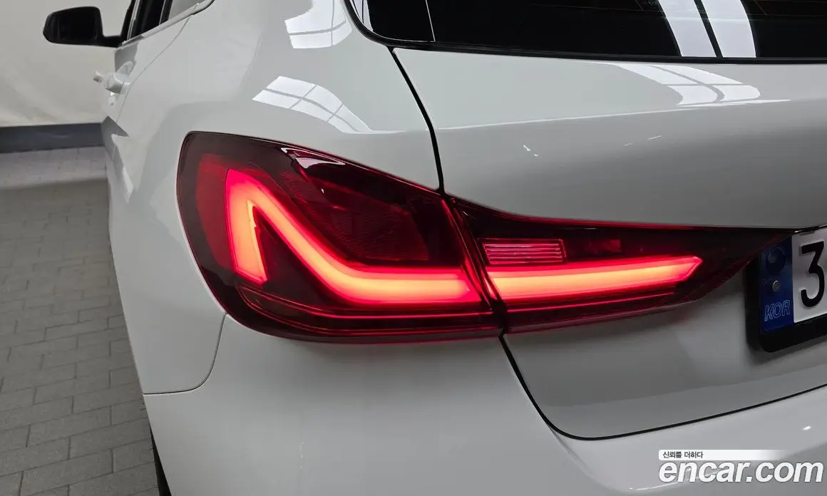 BMW 1 серия 2022 2.0 автомат (гидро), фото 9