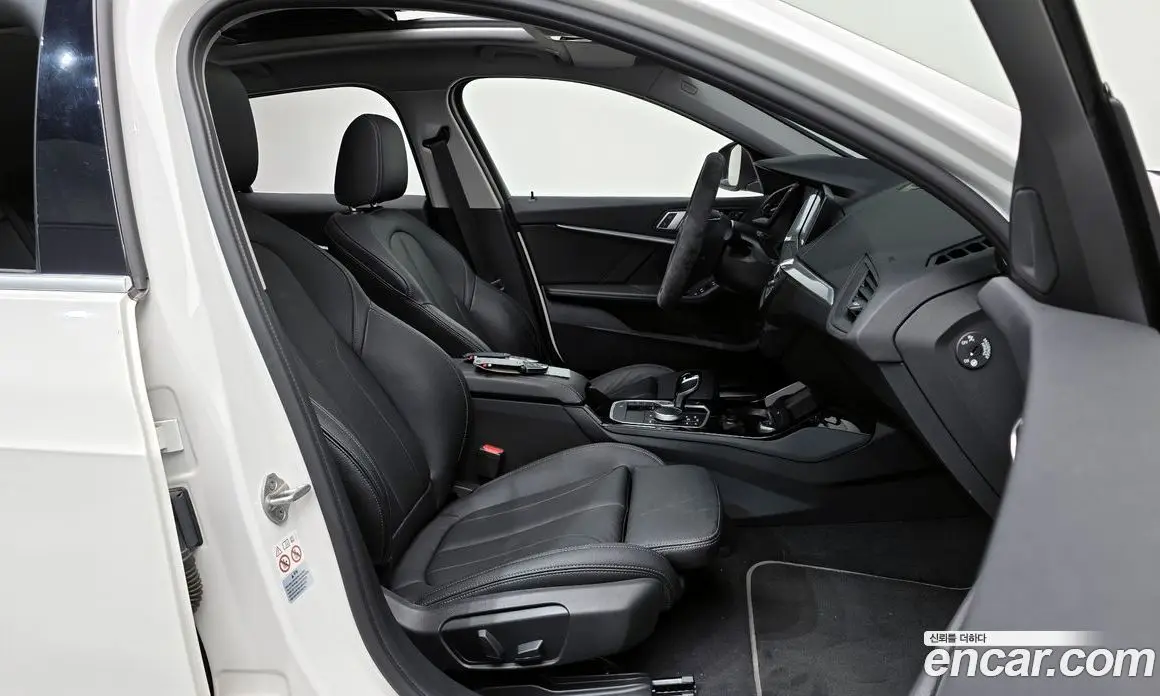 BMW 1 серия 2022 2.0 автомат (гидро), фото 16