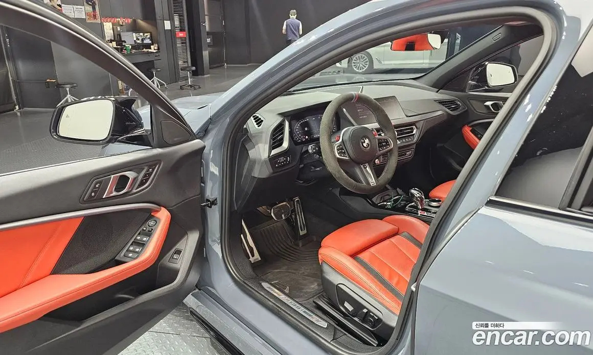 BMW 1 серия 2023 2.0 автомат (гидро), фото 13