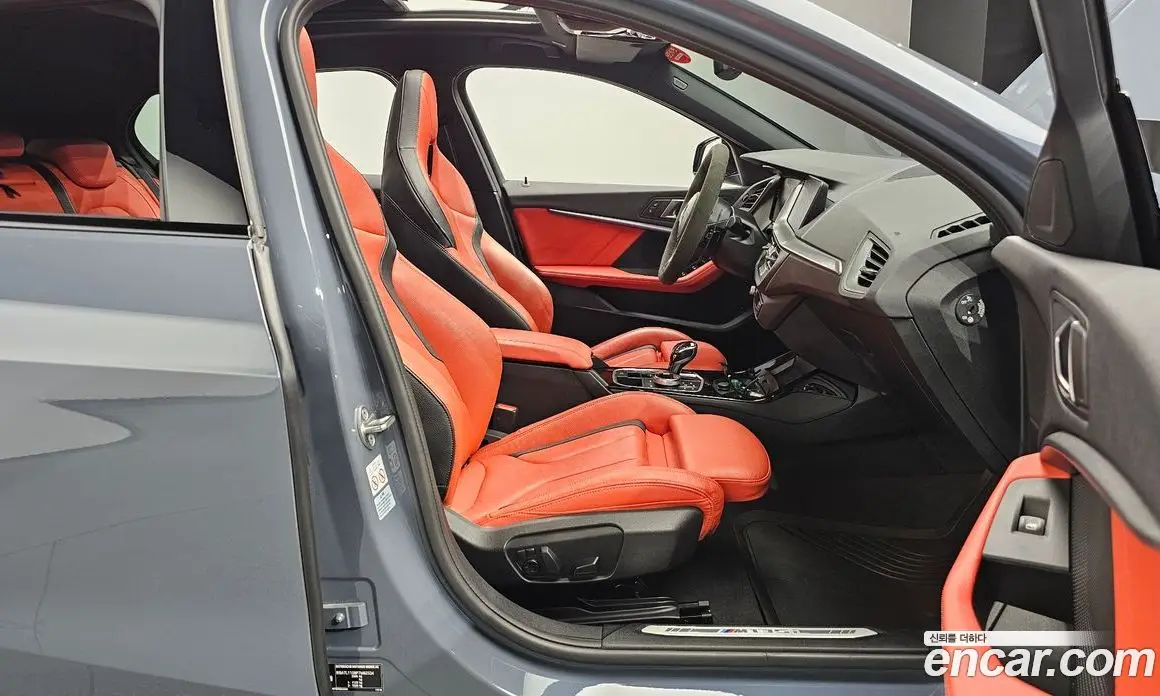 BMW 1 серия 2023 2.0 автомат (гидро), фото 16