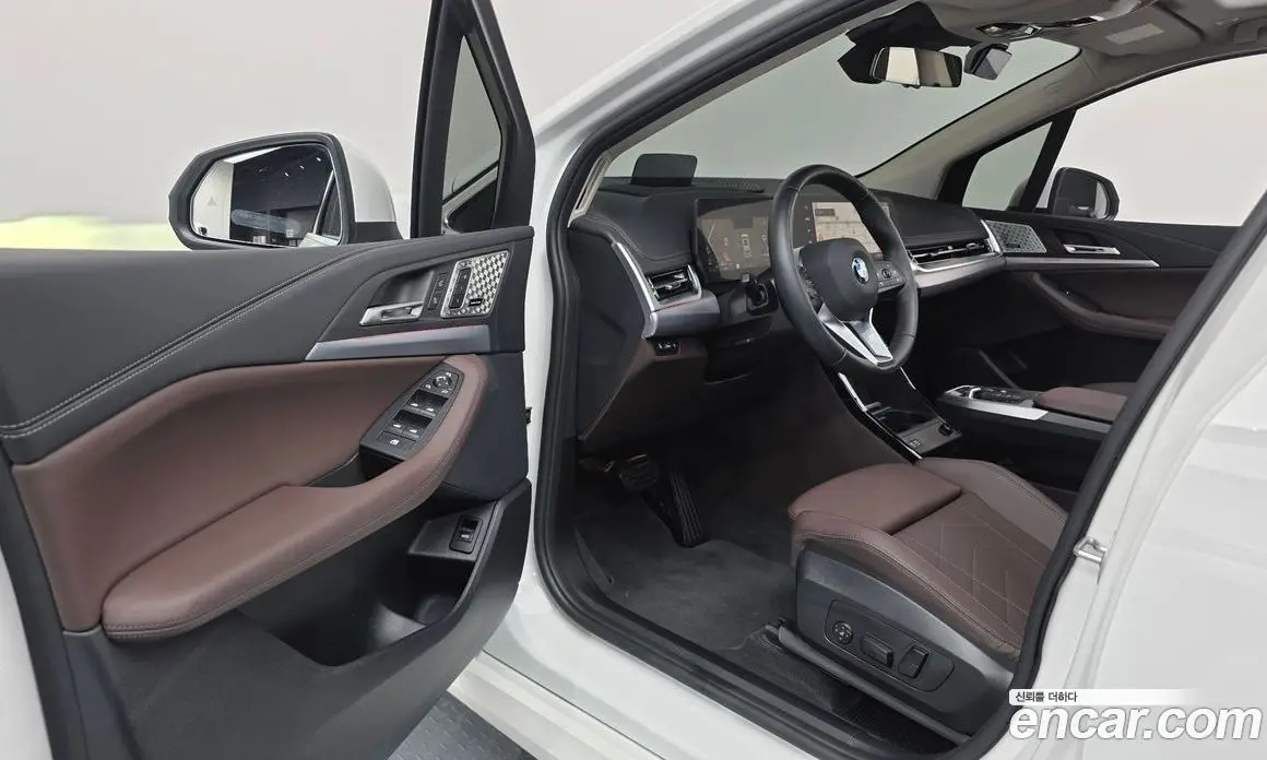 BMW 2 серия 2025 2.0 автомат (гидро), фото 13