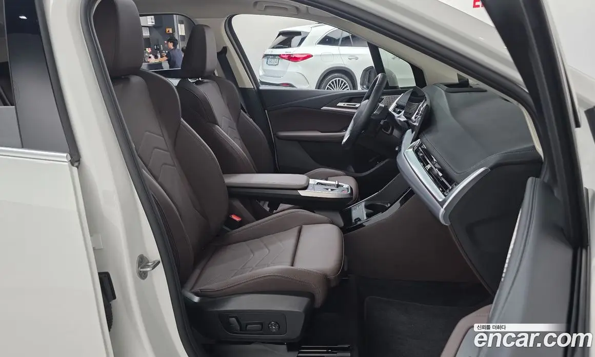 BMW 2 серия 2025 2.0 автомат (гидро), фото 16