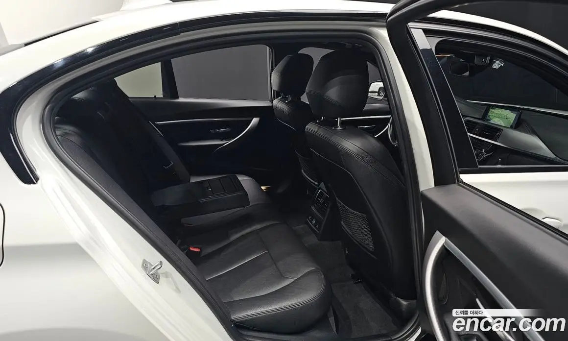 BMW 3 серия 2018 2.0 автомат (гидро), фото 16 BMW 3 серия 2018 2.0 автомат (гидро), фото 16