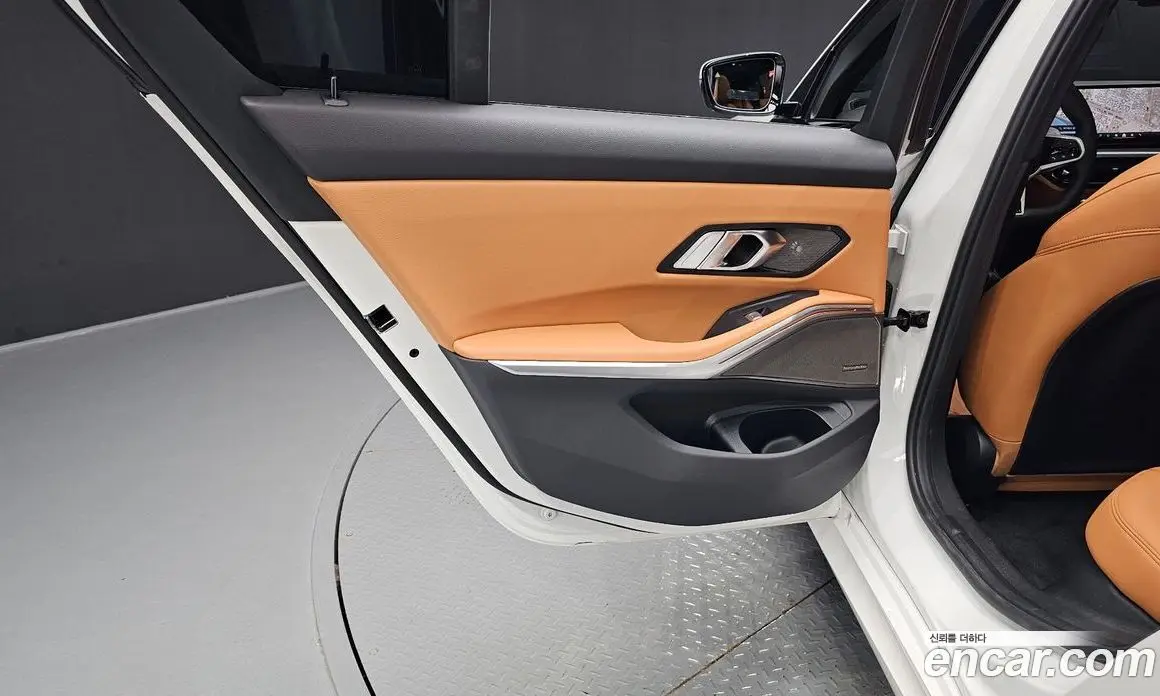 BMW 3 серия 2025 2.0 автомат (гидро), фото 14 BMW 3 серия 2025 2.0 автомат (гидро), фото 14