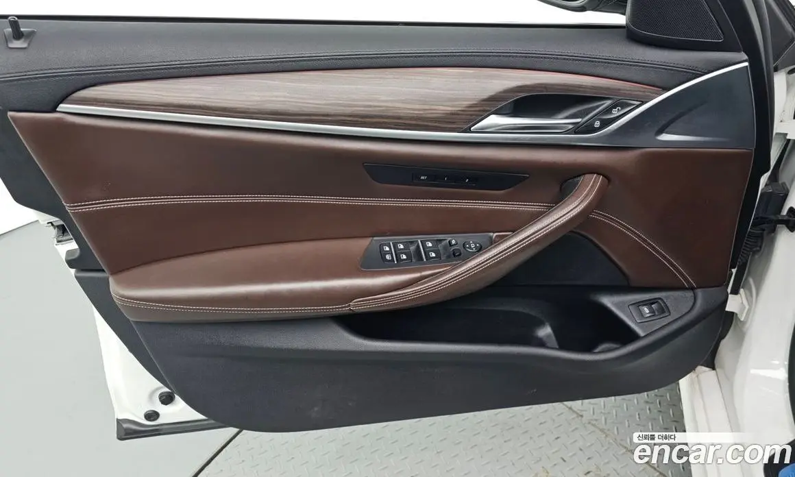 BMW 5 серия 2017 2.0 автомат (гидро), фото 14