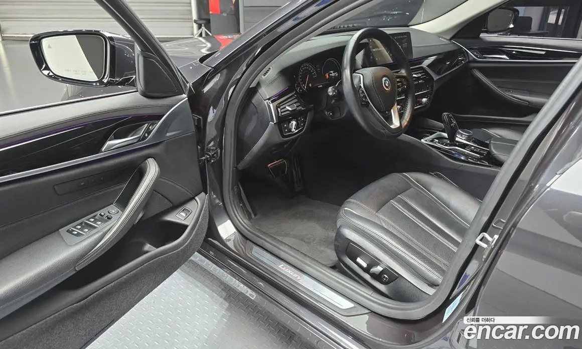 BMW 5 серия 2018 2.0 автомат (гидро), фото 13