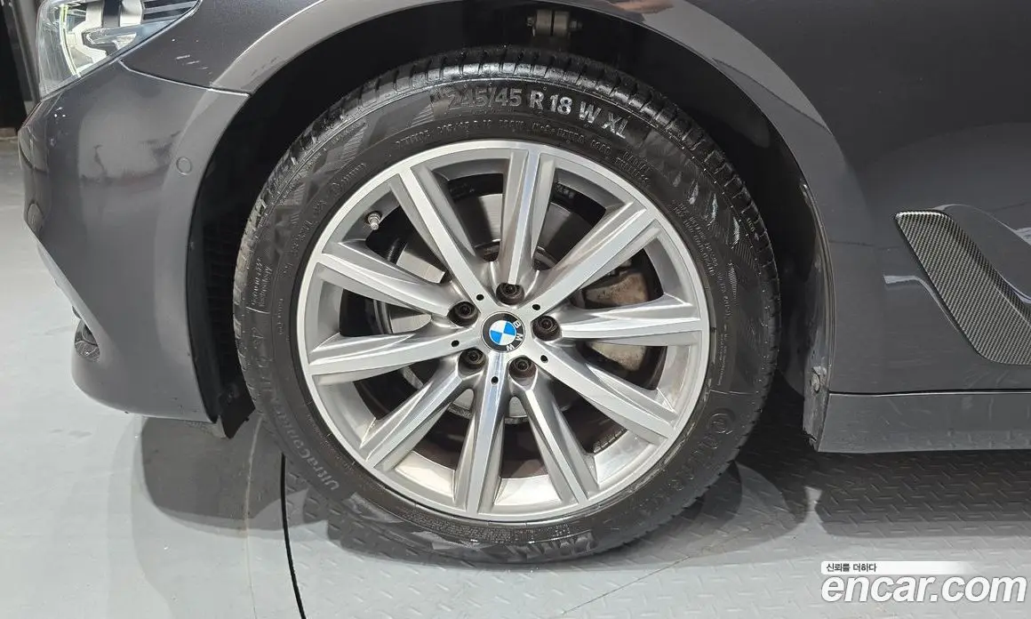 BMW 5 серия 2018 2.0 автомат (гидро), фото 5