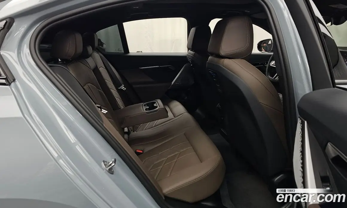 BMW 5 серия 2024 2.0 автомат (гидро), фото 18