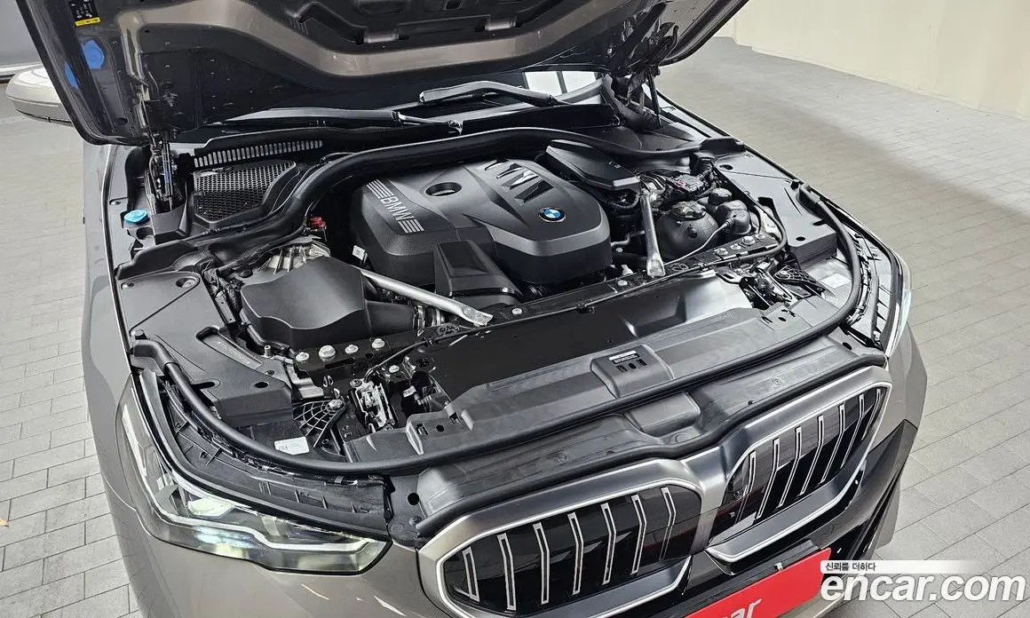 BMW 5 серия 2025 2.0 автомат (гидро), фото 5