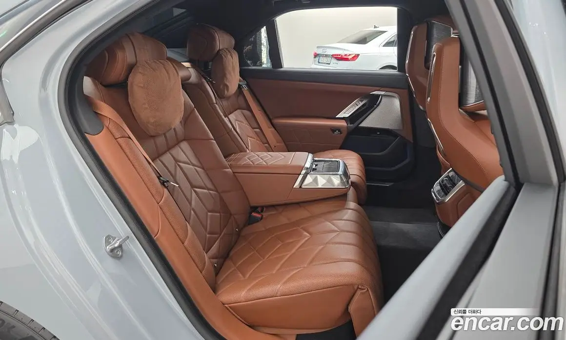 BMW 7 серия 2024 3.0 автомат (гидро), фото 17 BMW 7 серия 2024 3.0 автомат (гидро), фото 17
