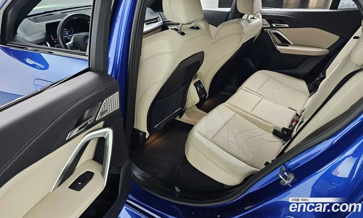 BMW iX2 2024 0.2 автомат (гидро), фото 16