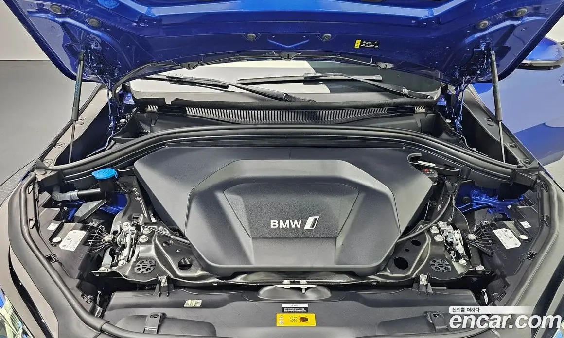 BMW iX2 2024 0.2 автомат (гидро), фото 5