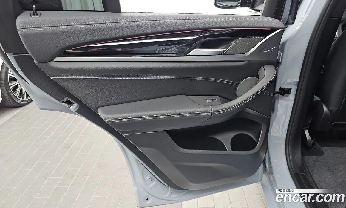 BMW X4 2024 3.0 автомат (гидро), фото 15