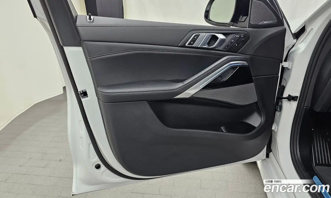 BMW X6 2025 3.0 автомат (гидро), фото 14